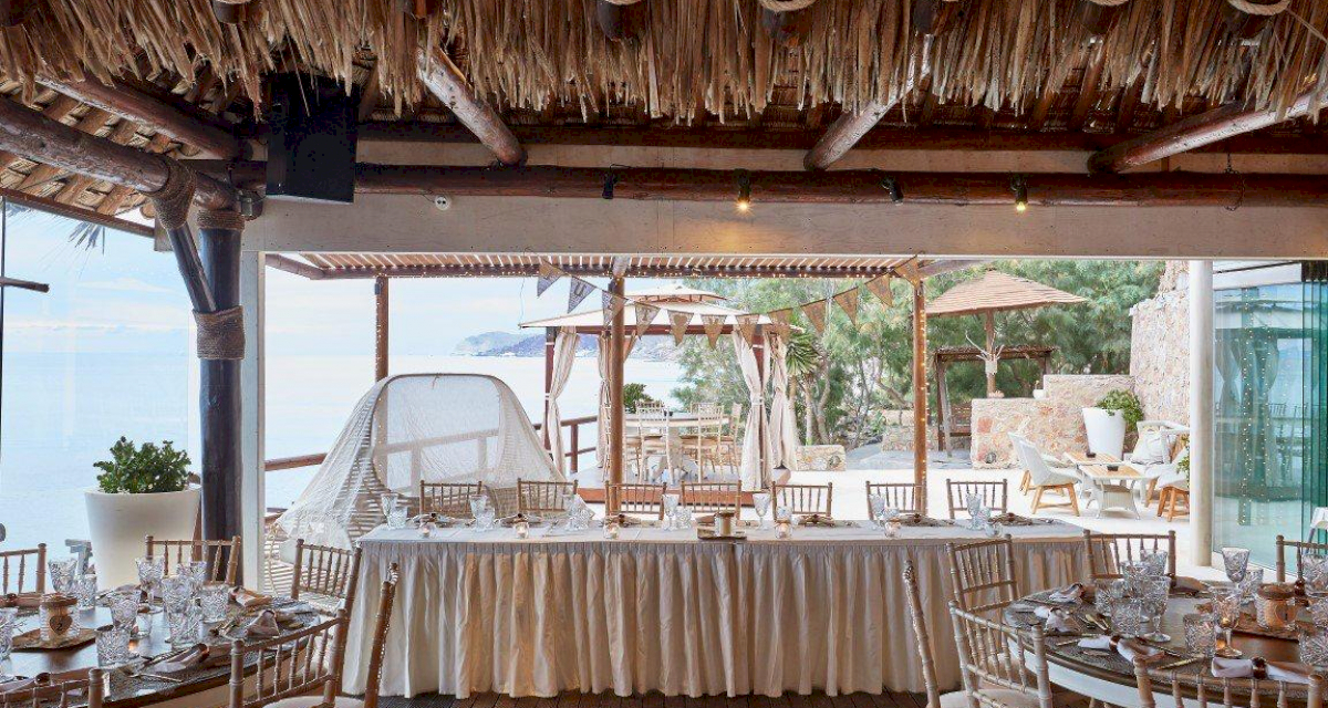 Restorani pulmapaigad ja vastuvõtt Santorini saarel Kreekas: свадьба на санторини, свадебное агентство Julia Veselova - Фото 6