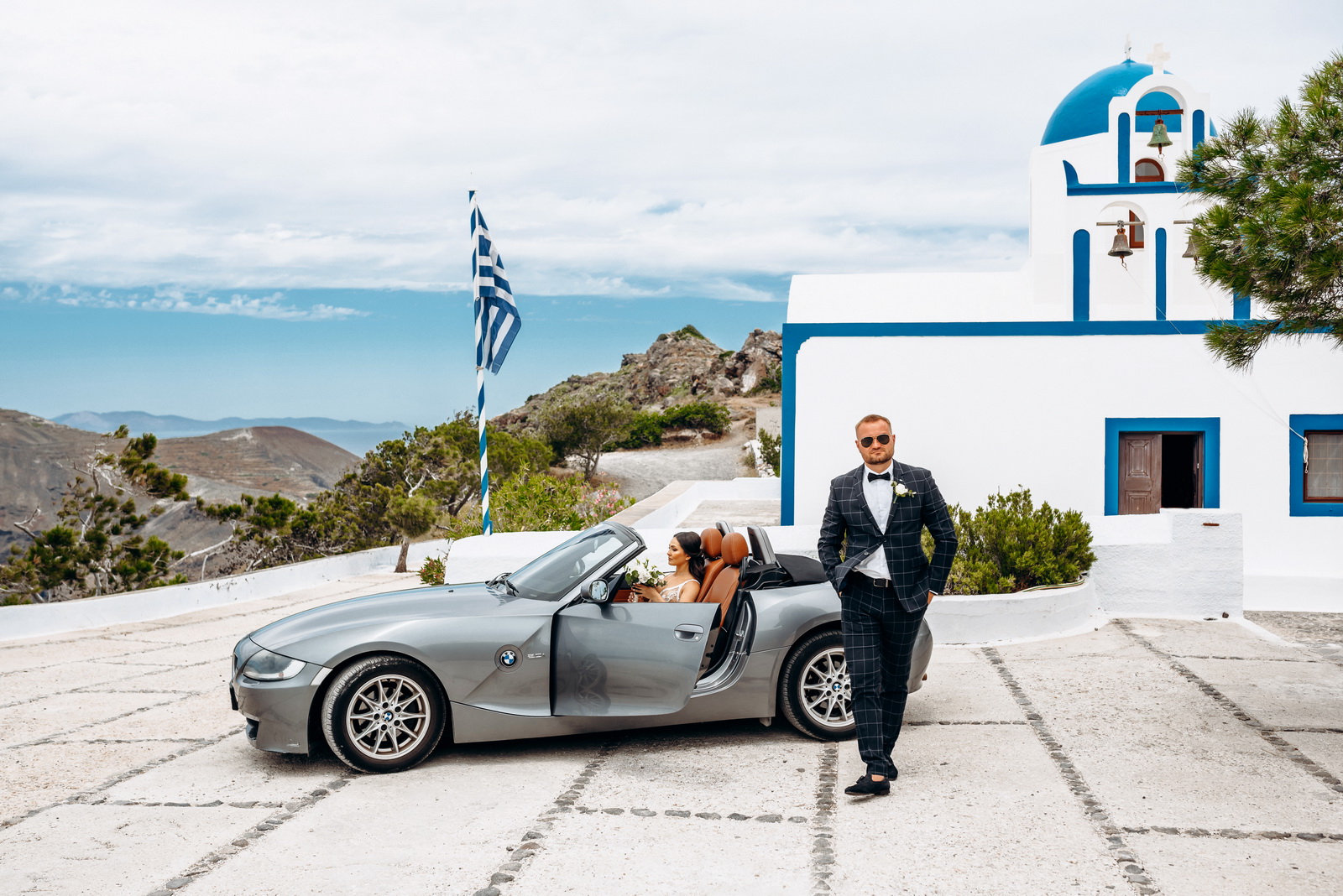 Renting a car on Santorini island: свадьба на санторини, свадебное агентство Julia Veselova - Фото 1